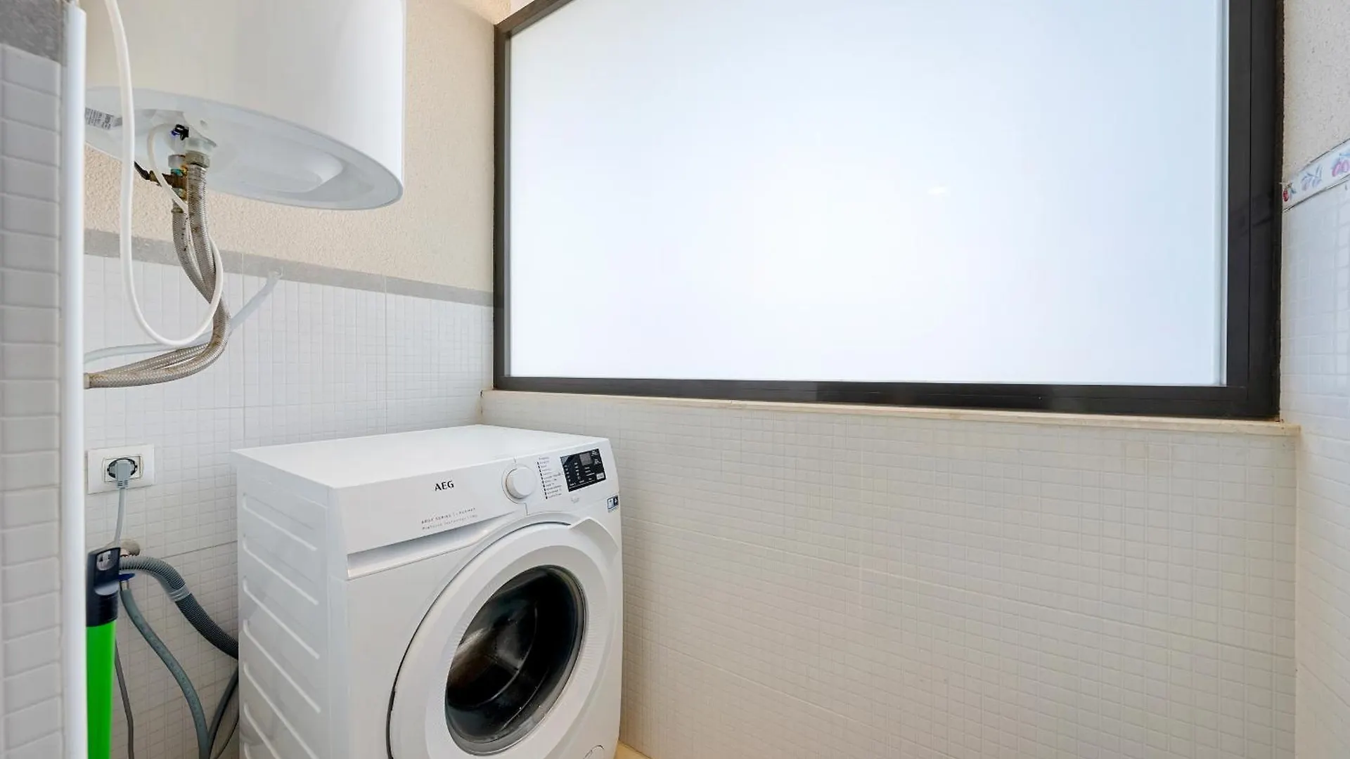 Hauzify I Apartament Oliveres Hospitalet De L'Infant Apartment